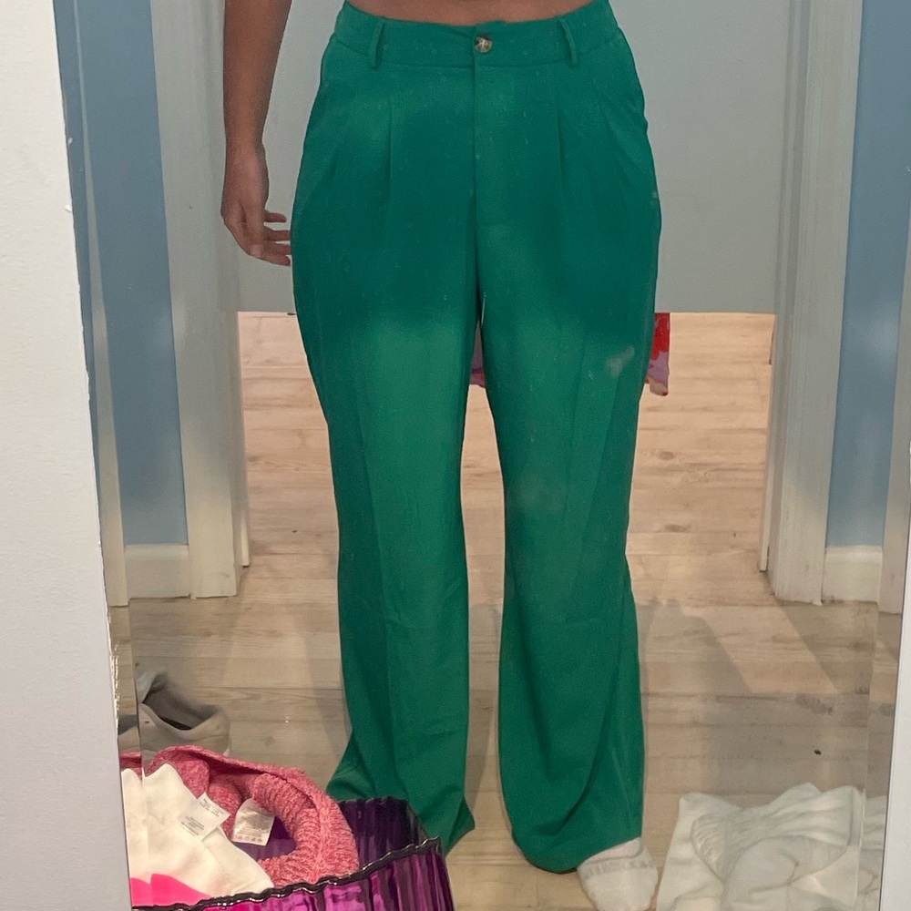 GREEN STRAIGHT SLACK PANTS